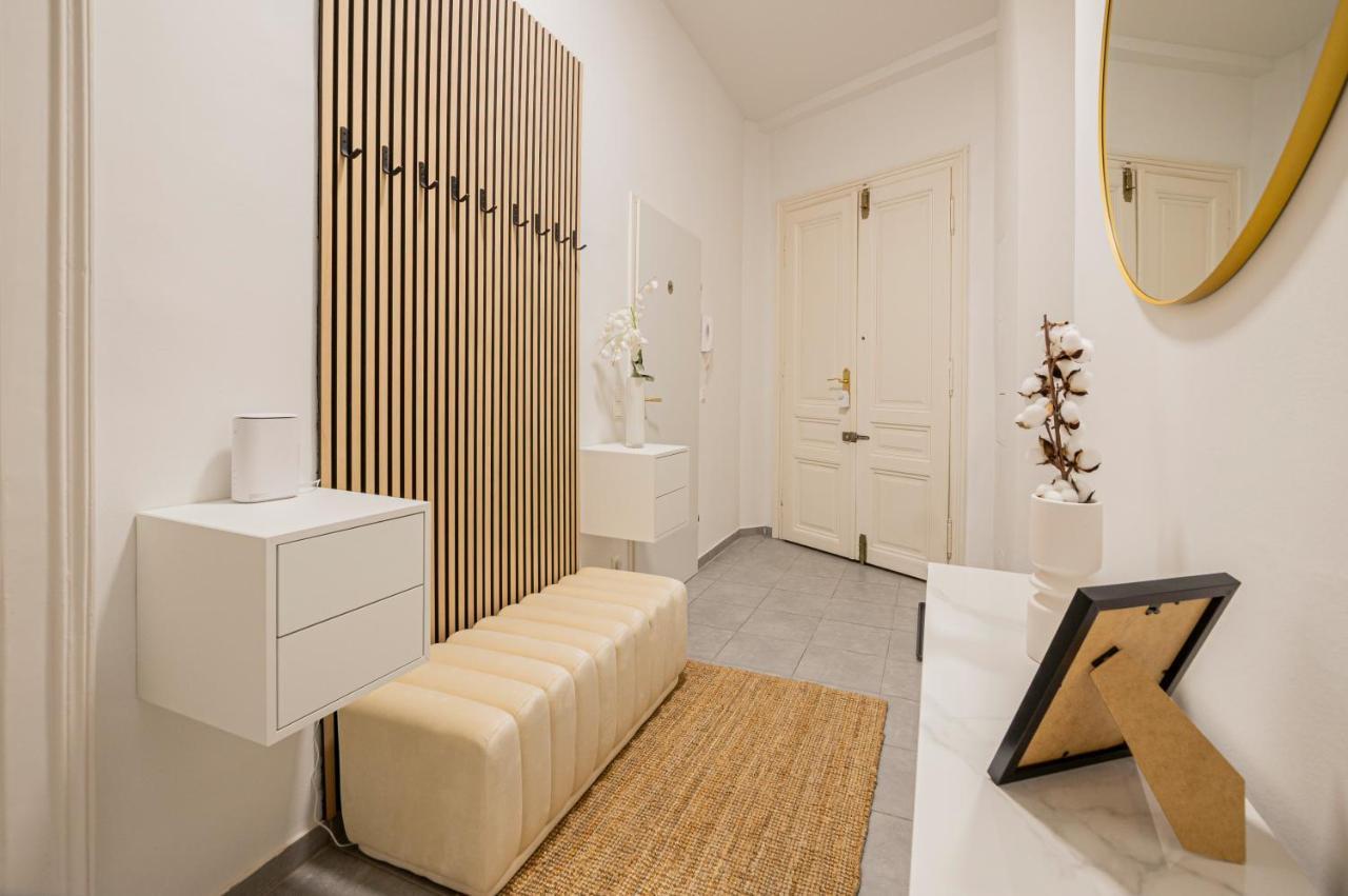 Charming Apt Perfect For 4-6 Tram, Self-Checkin Vienna Esterno foto
