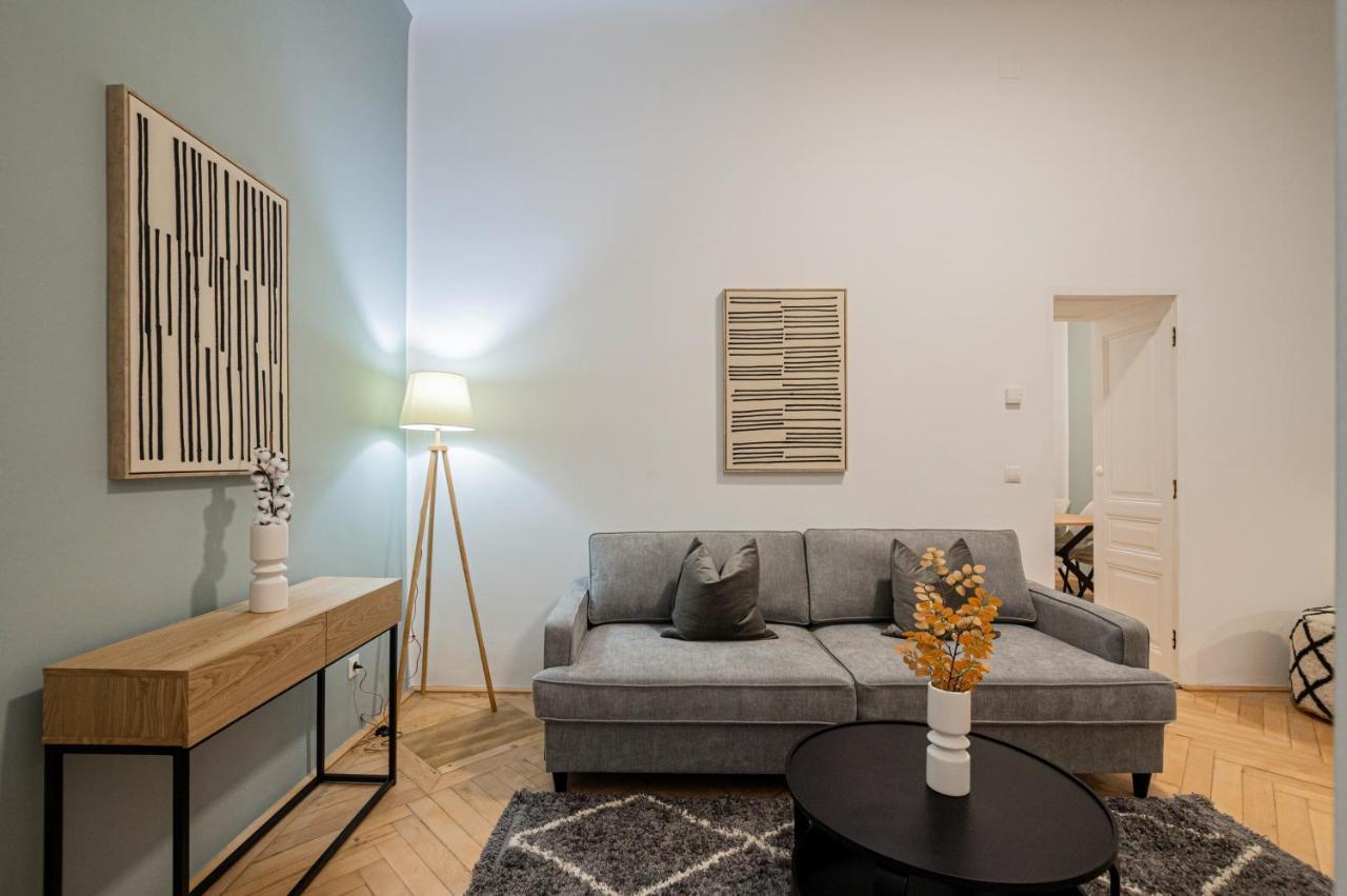 Charming Apt Perfect For 4-6 Tram, Self-Checkin Vienna Esterno foto