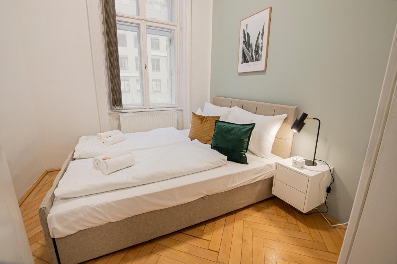 Charming Apt Perfect For 4-6 Tram, Self-Checkin Vienna Esterno foto